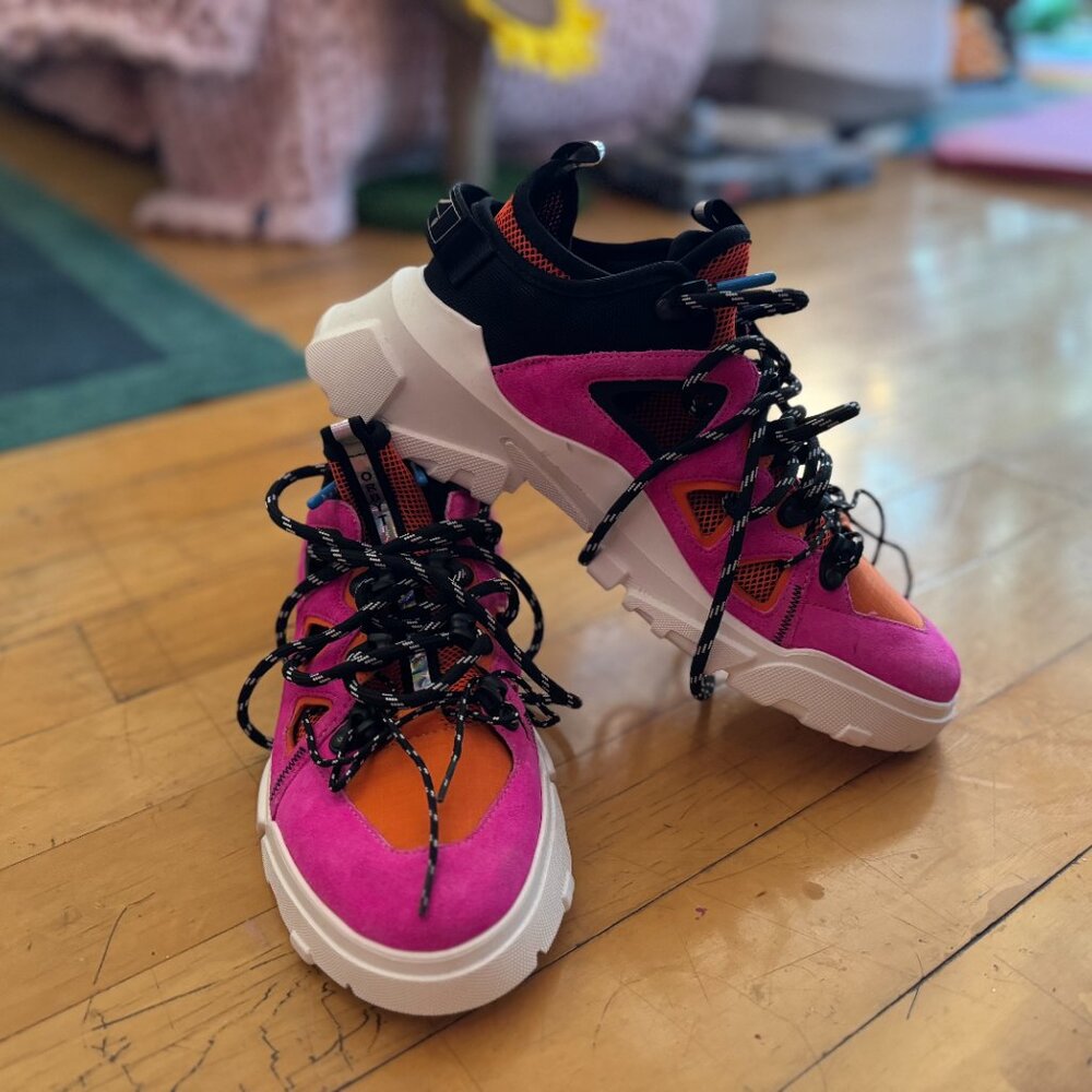 BRAND NEW! Women's Orbyt Mid Suede Colorblock Athletic And Training Shoes